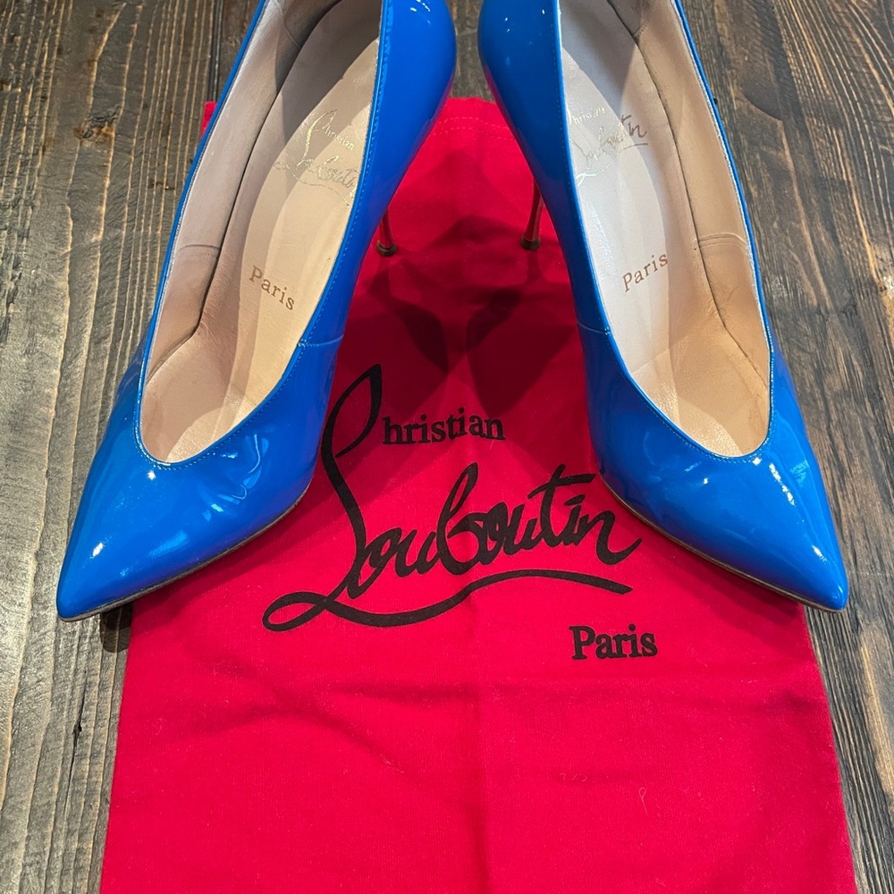 Auth Christian Louboutin Heels